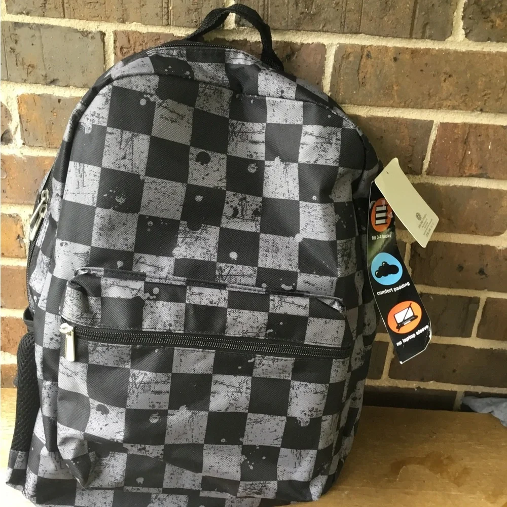 Backpack - Picture 3 of 9